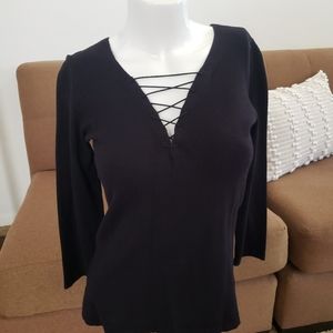 Black Criss Cross Quarter Sleeve Top